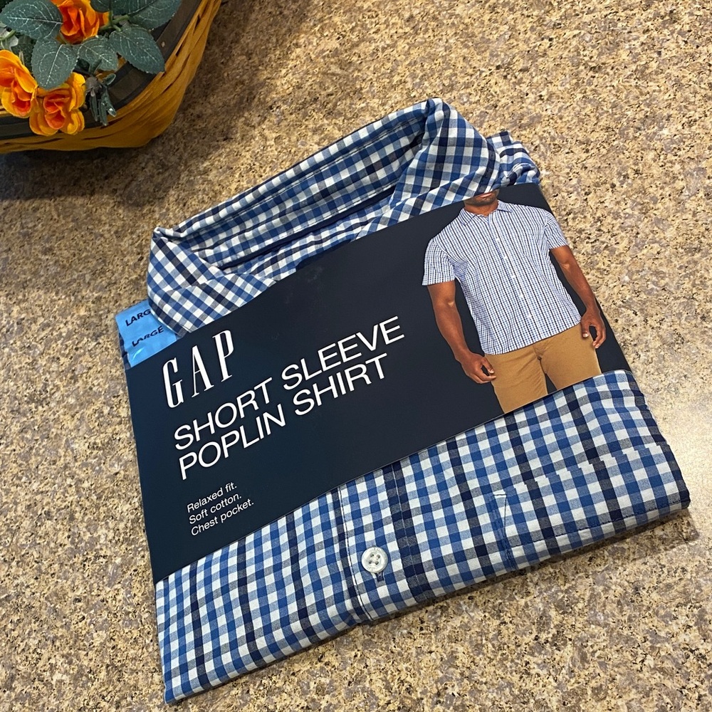 NWT Gap Short Sleeve Poplin Plaid Shirt Large Relaxed Fit Chest Pocket Cotton